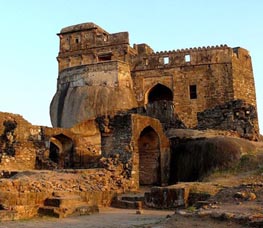 Madan Mahal in Jabalpur - Book a Hotel Room at Vijan Mahal