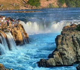 Dhuandhar Falls in Jabalpur - Book a Hotel Room at Vijan Mahal